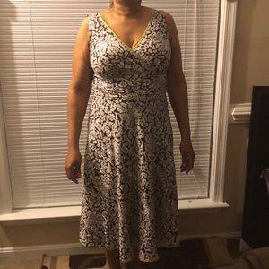 V neck brown and white dress